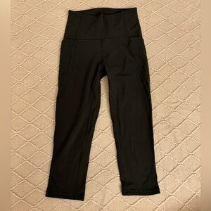 Lululemon Breezy Dot Crop 19”